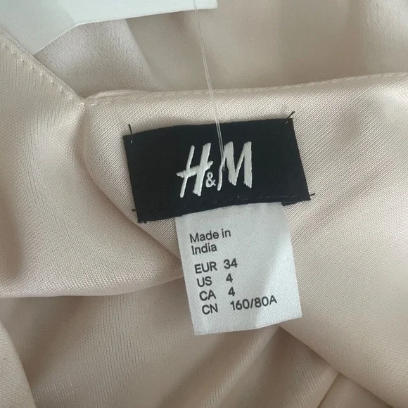 H&M Ivory Slip Mini Dress with Black Belt, Size 4 - Picture 4 of 7